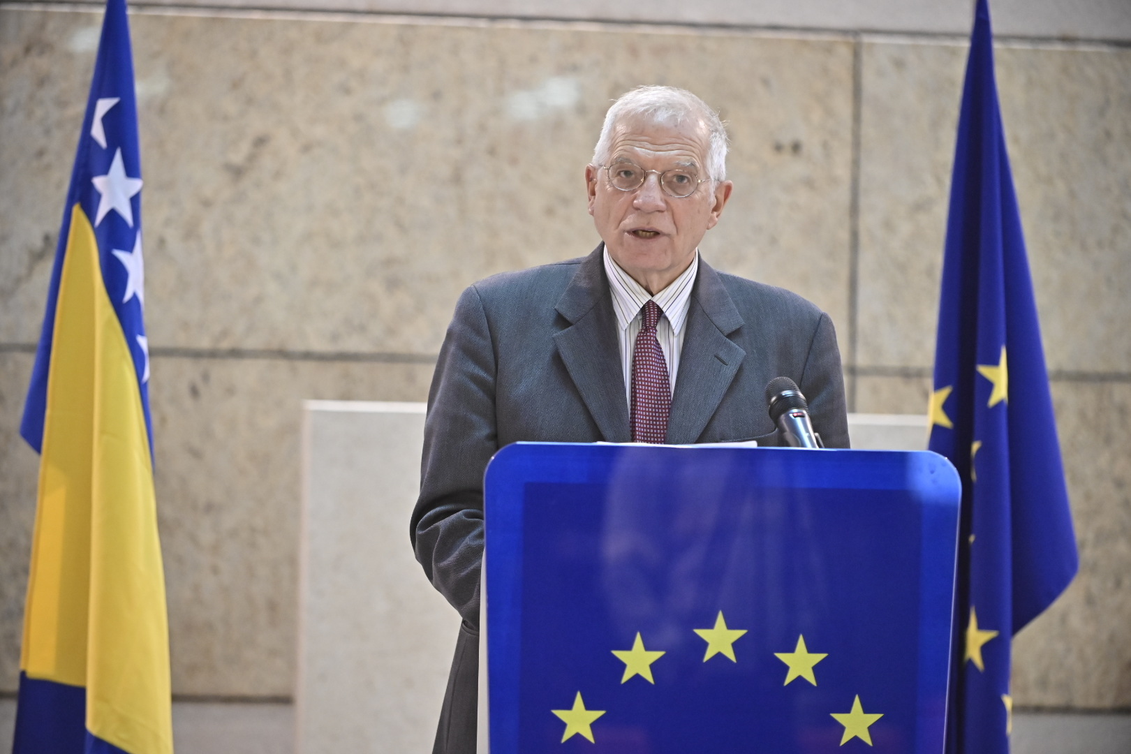 Borrell: U BiH je nezbrinuto skoro 3.000 migranata - slika 1